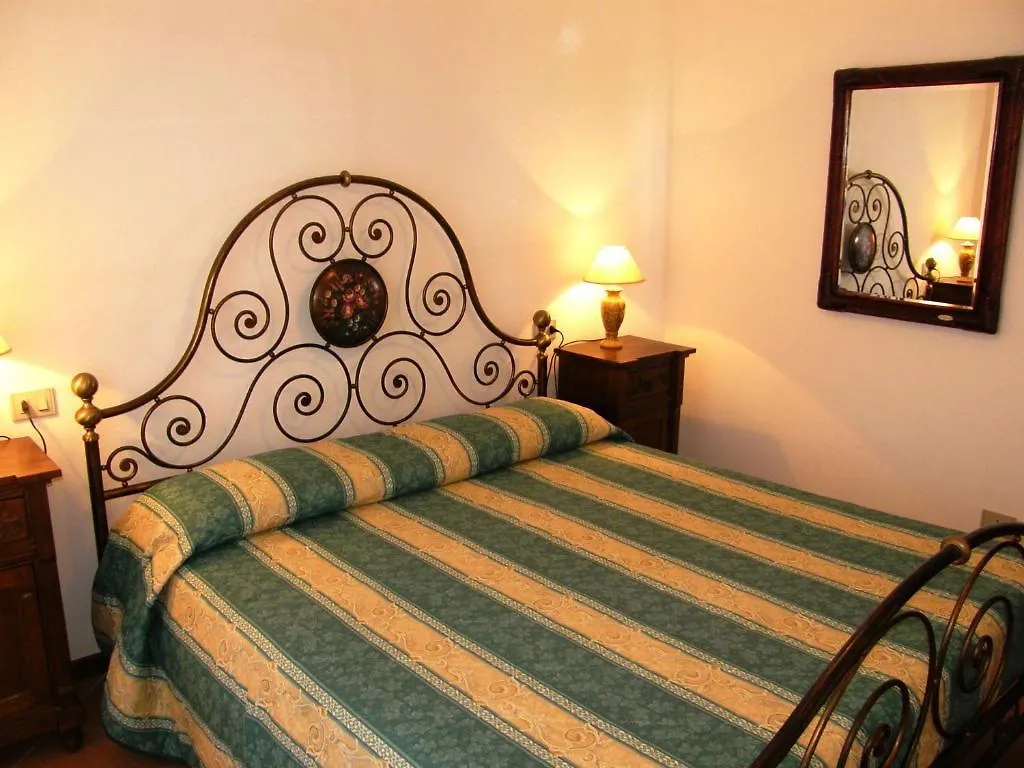 **** Aparthotel Appartamenti Ideal Isola Rossa Italia