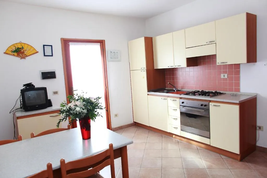 Appartamenti Ideal Isola Rossa Aparthotel